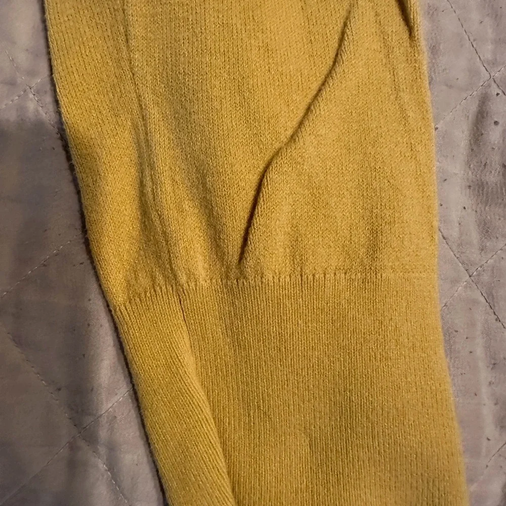 Yellow Women's Anthropologie Cardigan with pockets- size-medium/large - Picture 5 of 14